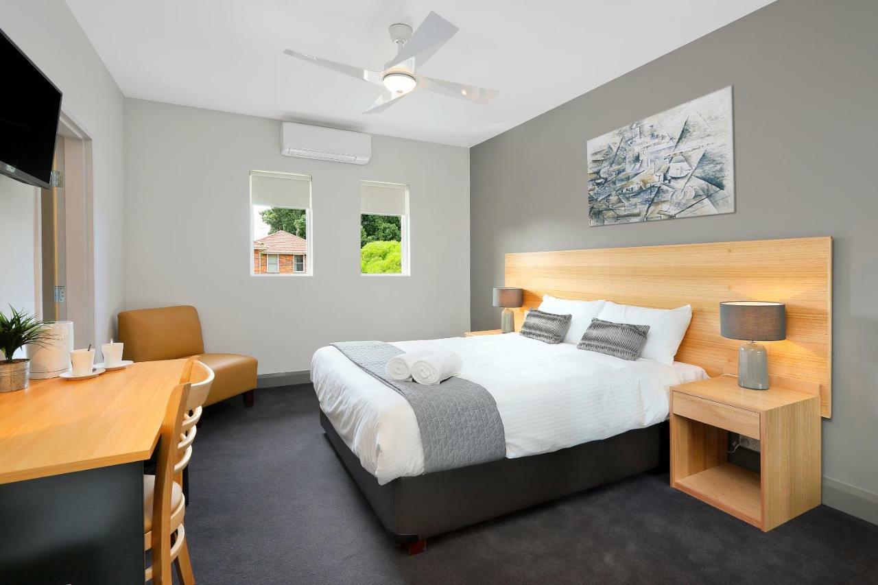 Kingsgrove Hotel Sydney Exterior foto